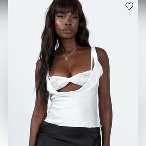 LIONESS TOP WHITE WORN ONCE